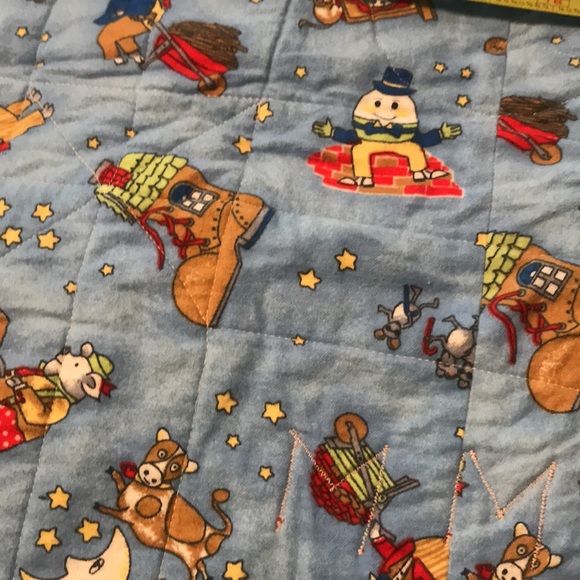 Child’s snuggle quilt - Picture 9 of 12